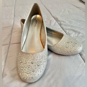 Hotcakes Glittery Silver Women's Flats size 10.5